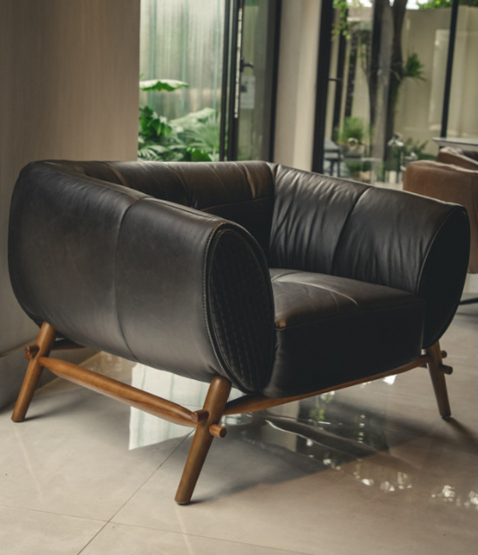 Poltrona Sela Design Assinado Fabricio Roncca 106cm Salva