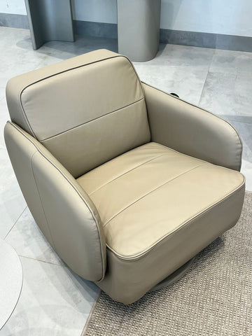 Poltrona Caju  Giratória com Balanço 78cm Salva