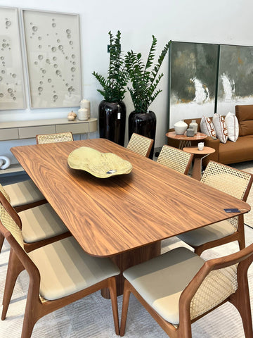 Mesa de Jantar Dune em Madeira Nogueira com Tampo Slim de 2,20m Gottems