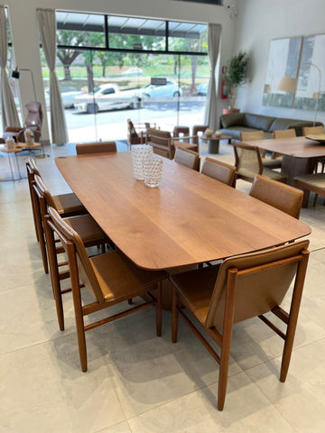 Mesa de Jantar Deva 260cm em Carvalho ou Nogueira com Base Escultural Gottems