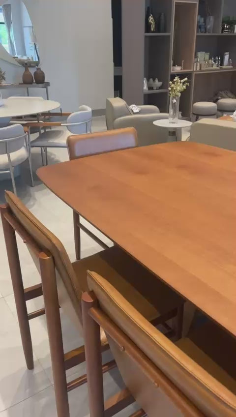 Mesa de Jantar Deva 260cm em Carvalho ou Nogueira com Base Escultural Gottems